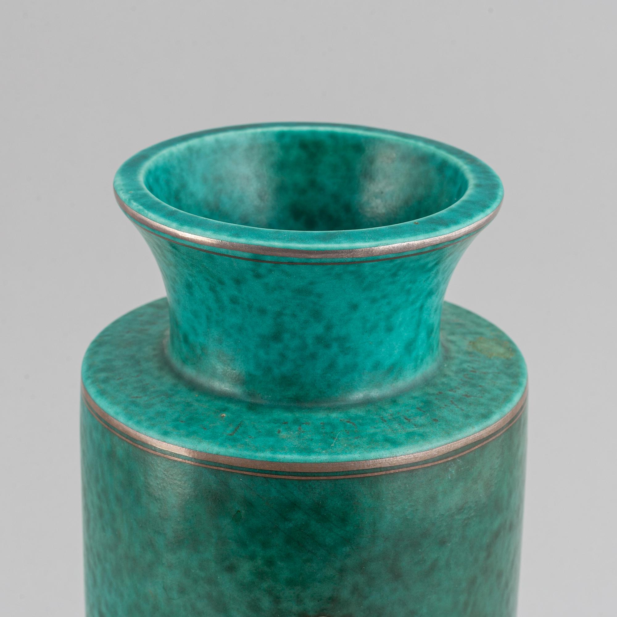 WILHELM KÅGE, an "Argenta" stoneware vase, Gustavsberg, Sweden.