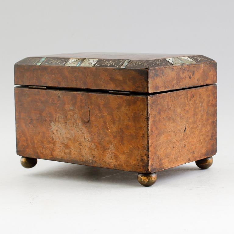 TESKRIN, sk teacaddy, England, omkring år 1900.