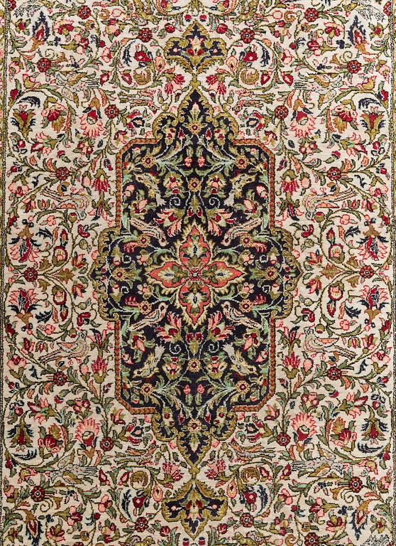 KÄYTÄVÄMATTO, GOHM, silkkiä, Iran/Persia. Noin 424x89 cm.