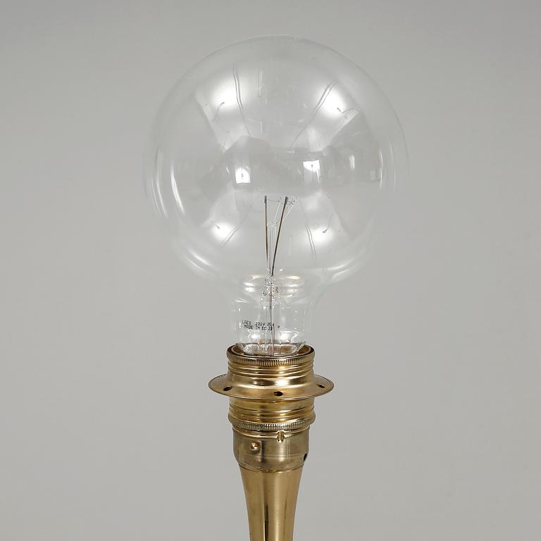 BORDSLAMPA, 1900-talets andra hälft.