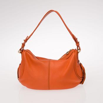 A LANCEL ORANGE LEATHER HOBO BAG.