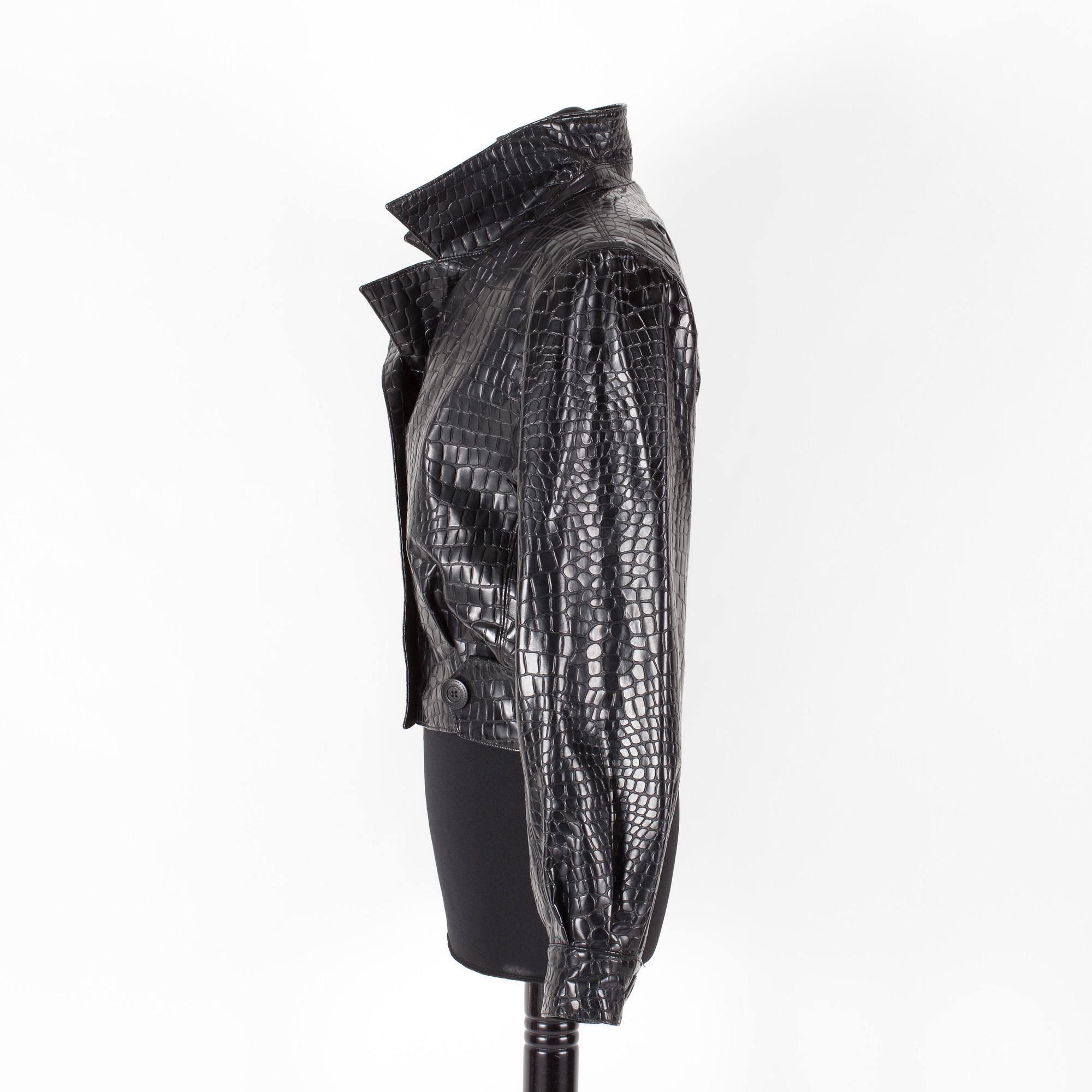 JACKA, Yves Saint Laurent.