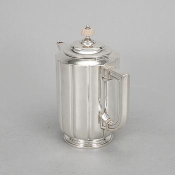 KAFFEKANNA, silver, oidentifierade, otydliga stämplar, 1900-tal. Vikt ca 612g.