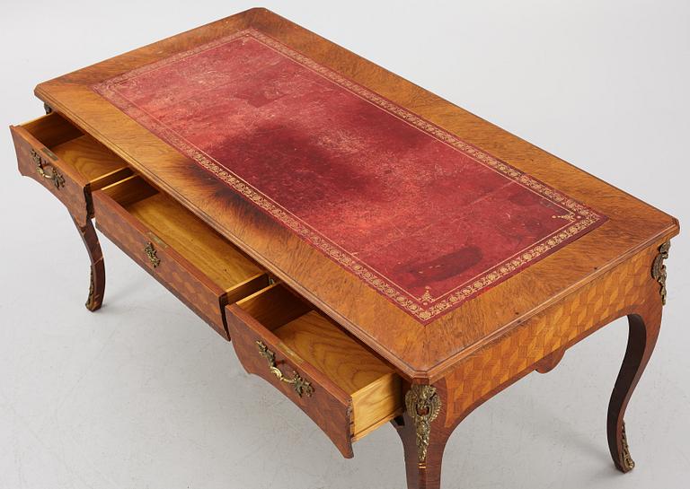 A Louis XV-style bureau plat desk, early 20th century.