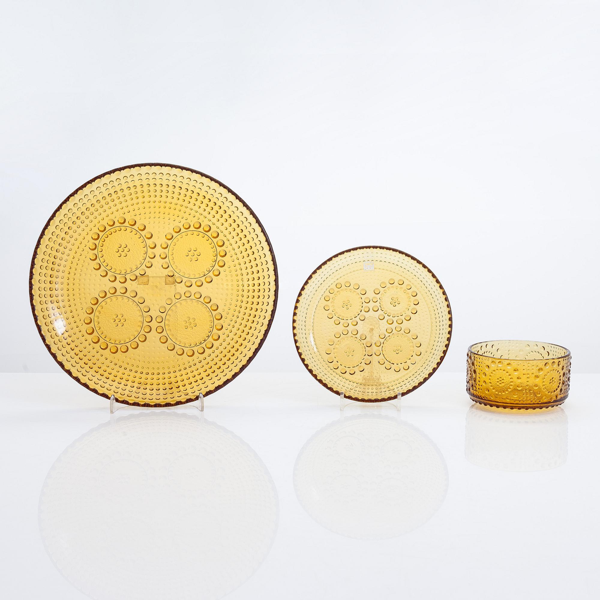 Nanny Still, a 21-piece set of 'Grapponia' glass tableware for Riihimäen Lasi, Finland.