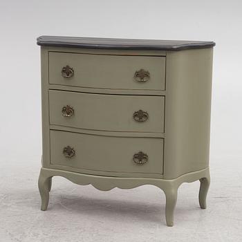 A Baroque style chest of drawers, first half of the 20th Century.