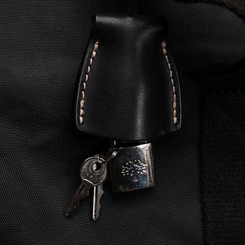 WEEKENDBAG, "Clipper Holdall", ja TOALETTILAUKKU, Mulberry.