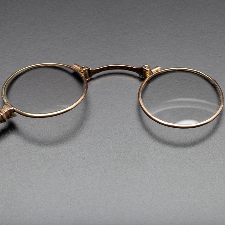 LORNJETT, guld 14K, med glas, finska stämplar, 1926.