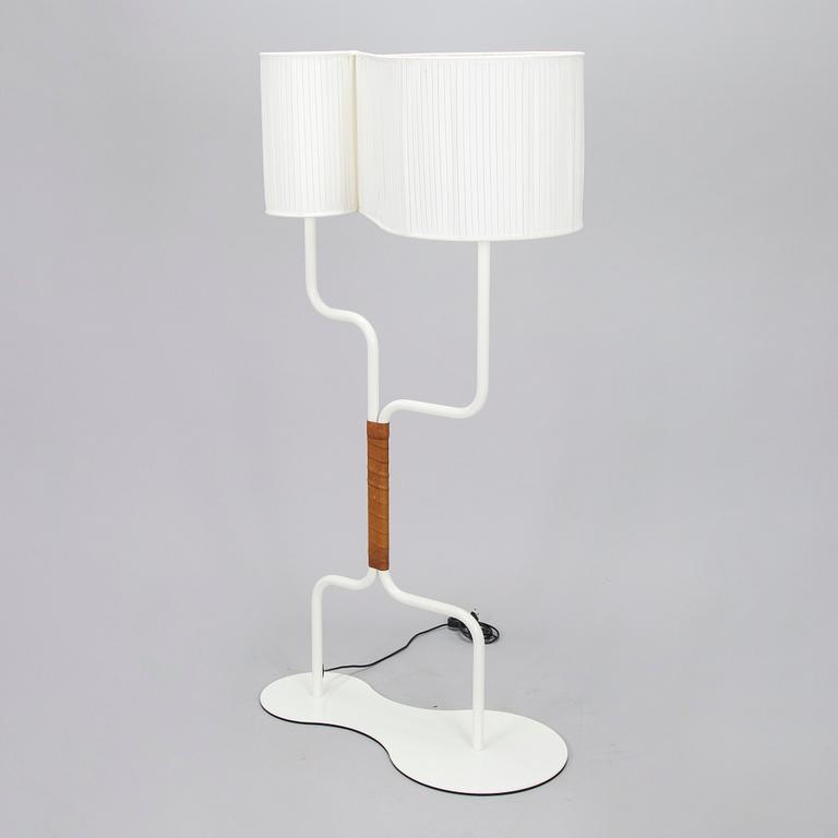 Anna Kraitz, lattiavalaisin "Anna's Golvlampa" Bsweden, Ruotsi.