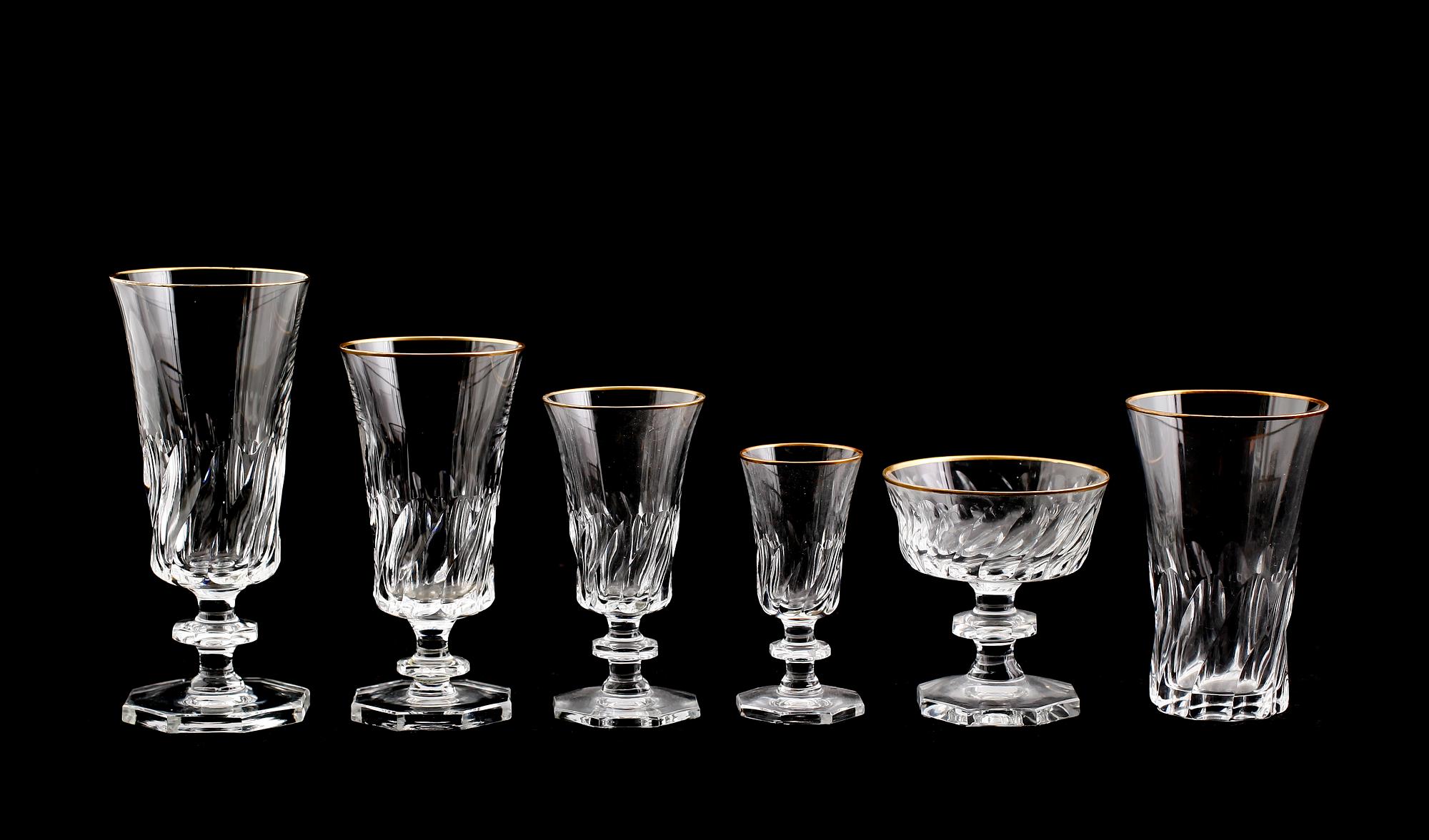 GLASSERVIS, 93 delar, Elis Bergh, Ulriksdal, Kosta.