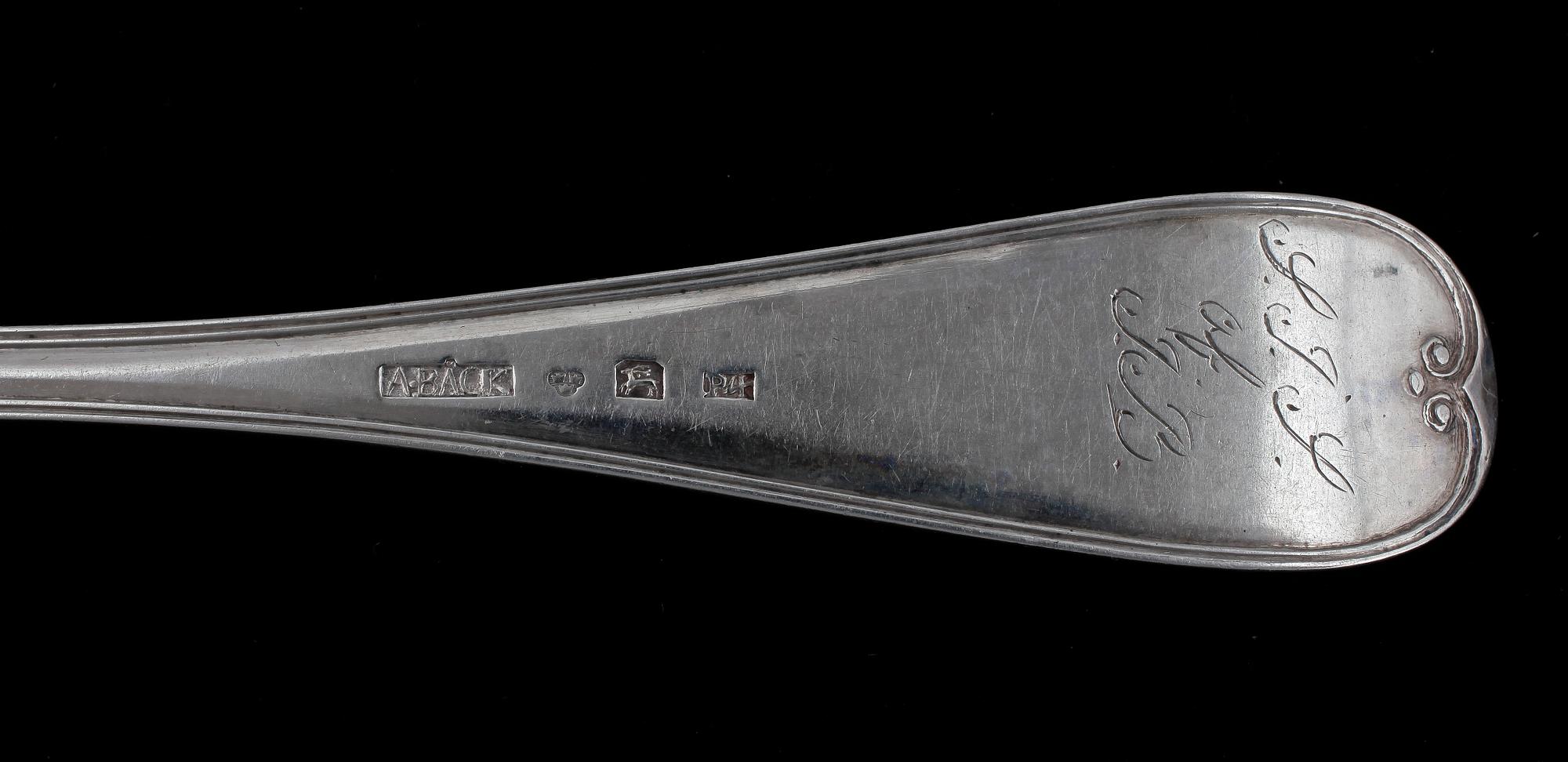 MATSKEDAR, 7 st, silver, snarlika, troligen Jonas Olsson Enberg, Värnesborg, 1856. Vikt 399g.