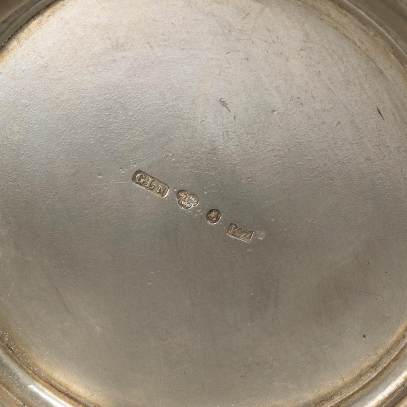 A pair of silver cups, Gunnar Löfgren and CG Hallberg, Stockholm, 1912 and 1902.