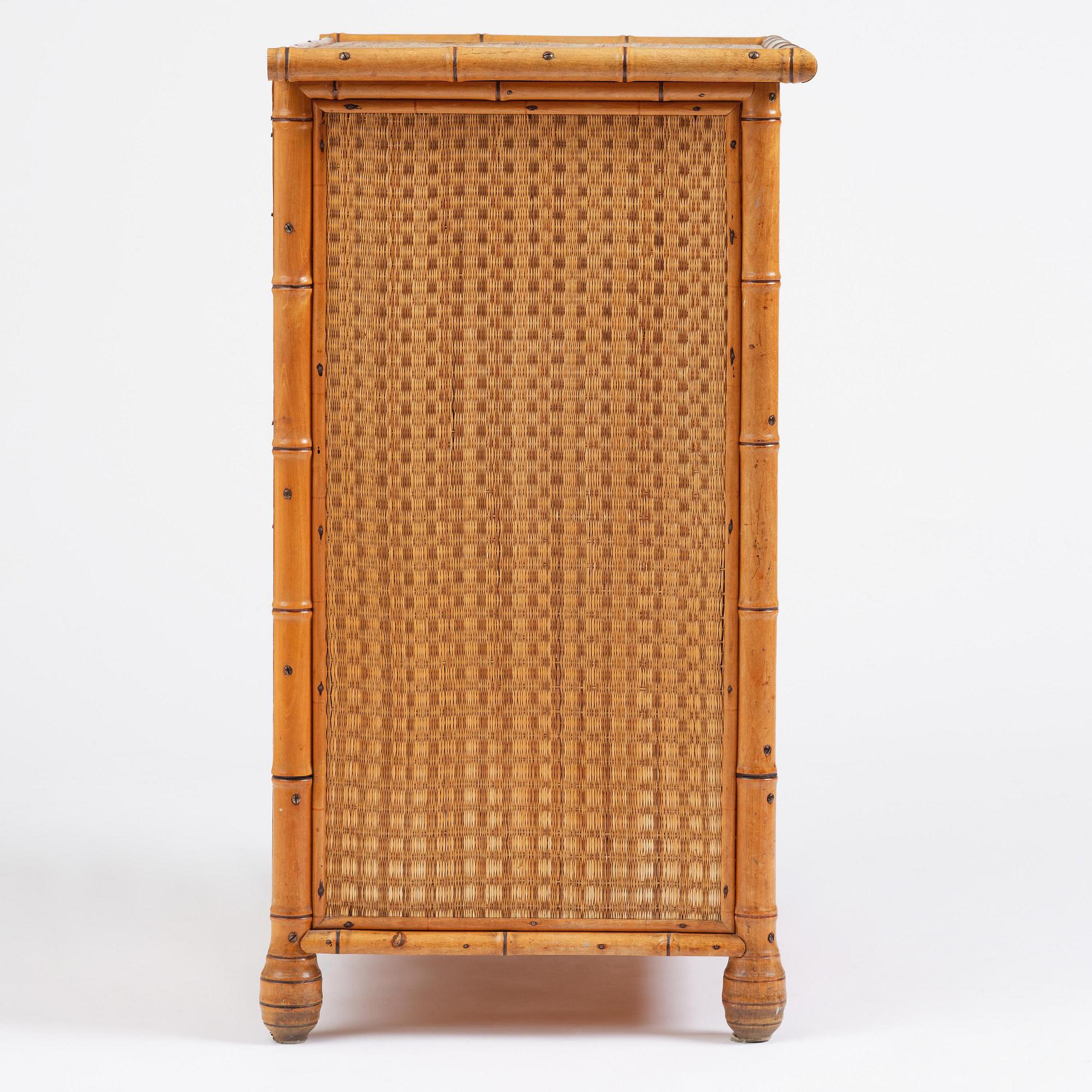 Byrå, modell "500", Bodafors Stol- och Möbelfabrik, 1890-tal.