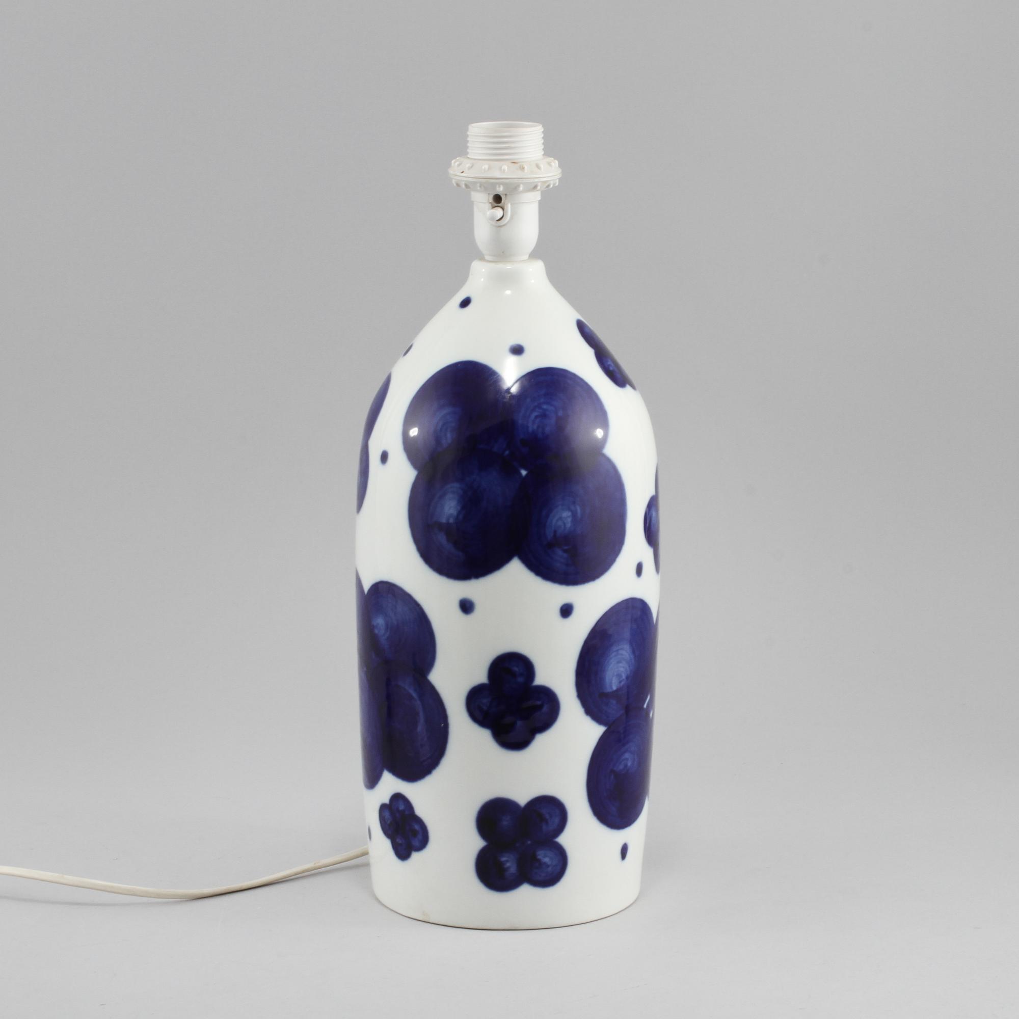 BORDSLAMPA, porslin, Sylvia Leuchovius, Rörstrand, 1900-talets andra hälft.