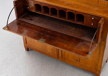 Vitrinskåp, 1800-talets mitt.