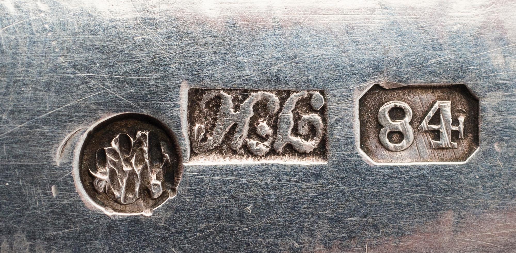 BRICKA, silver, S:t Petersburg, Johann Henricson 1802-1830, vikt 2520 g.