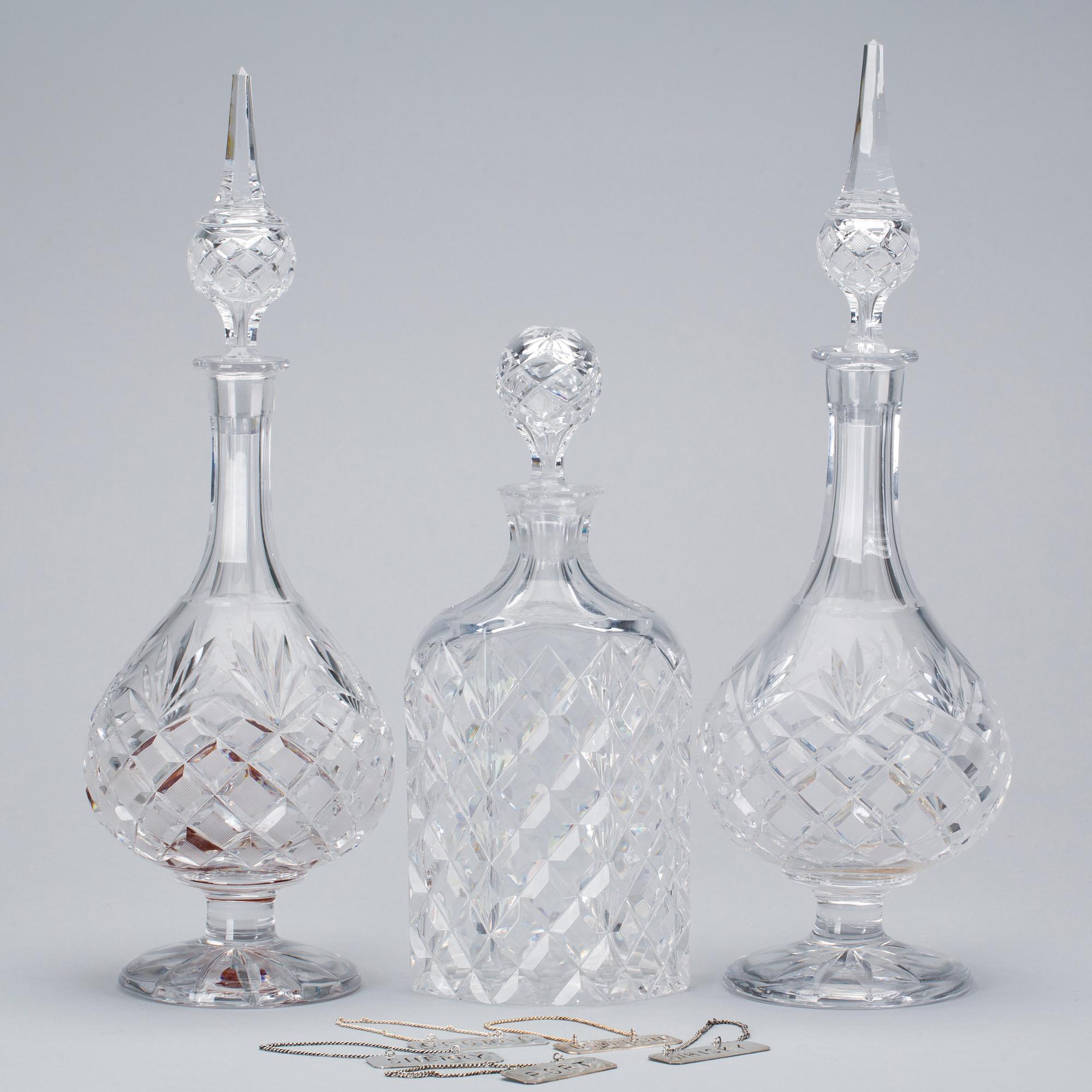 KARAFFER, 2 + 1 samt ETIKETTER 5 stycken silver vikt 40 g.