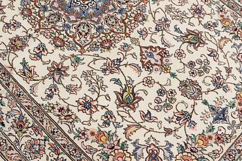 Matto, Nain part silk s.k 9LAA, ca 225 x 135 cm.