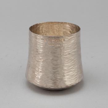 TAPIO WIRKKALA, sterling silver beaker. Kultakeskus, Tavastehus, Finland 1975.