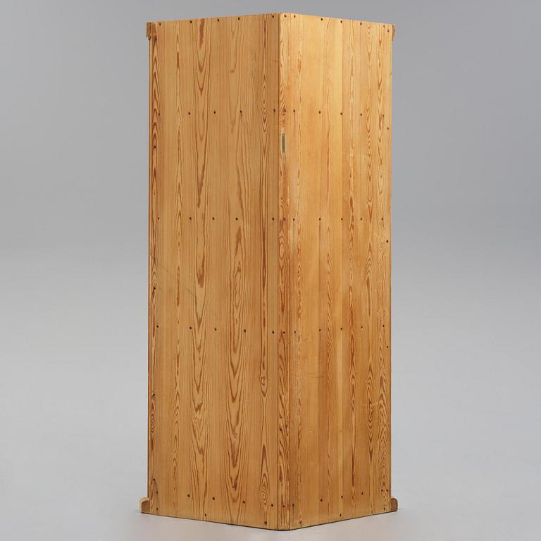 Axel Einar Hjorth, a stained pine "Sandhamn" corner cabinet, Nordiska Kompaniet, Sweden, 1931.