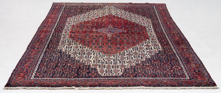 Matta, Senneh ca 330 x 205 cm.