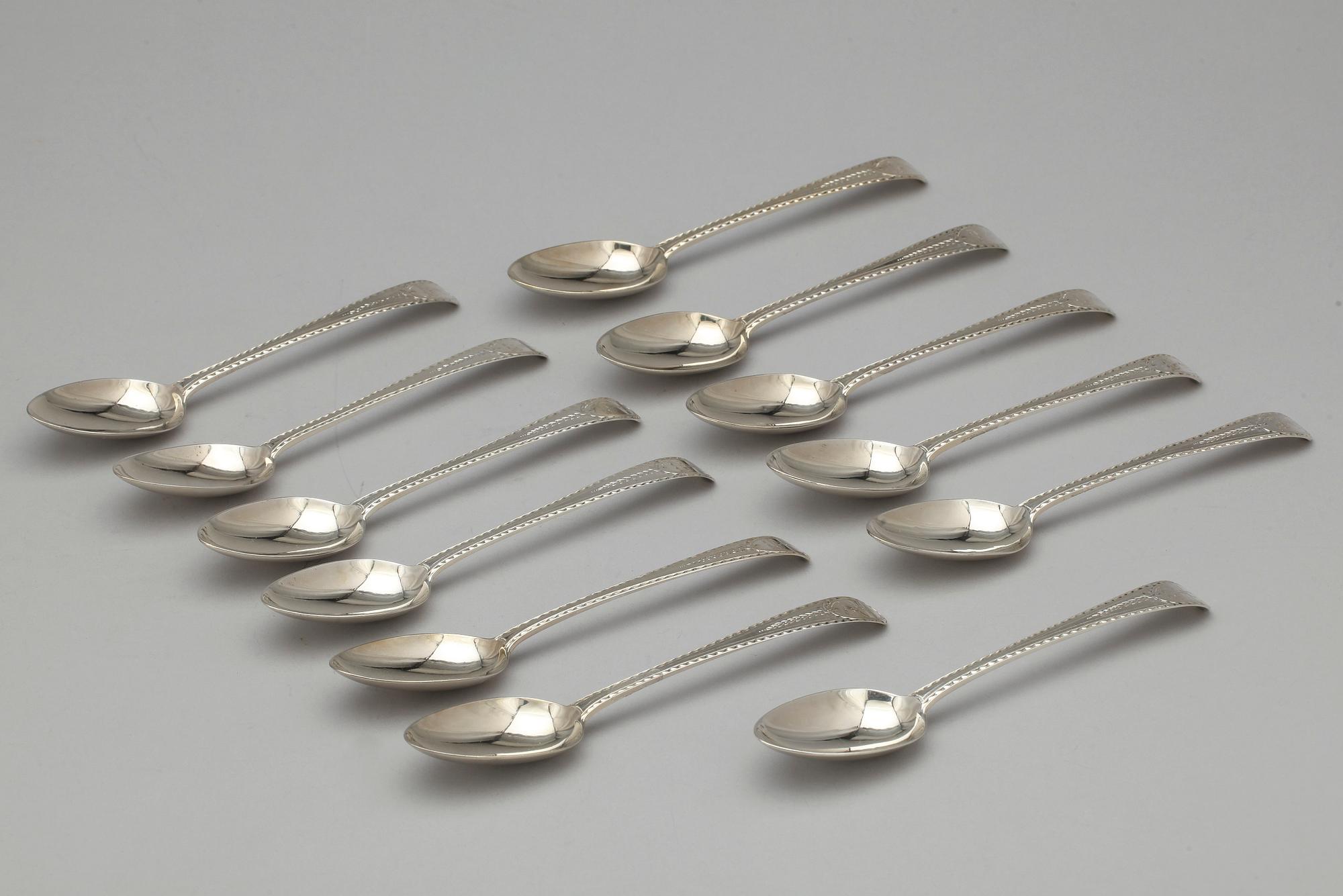 SKEDAR, 8 +12, silver, London, 1781. Totalvikt ca 840 gram.