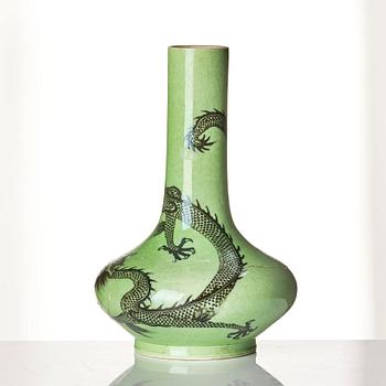 A green glazed vase with a five clawed dragons, Qing dynasty, Kangxi (1662-1722).