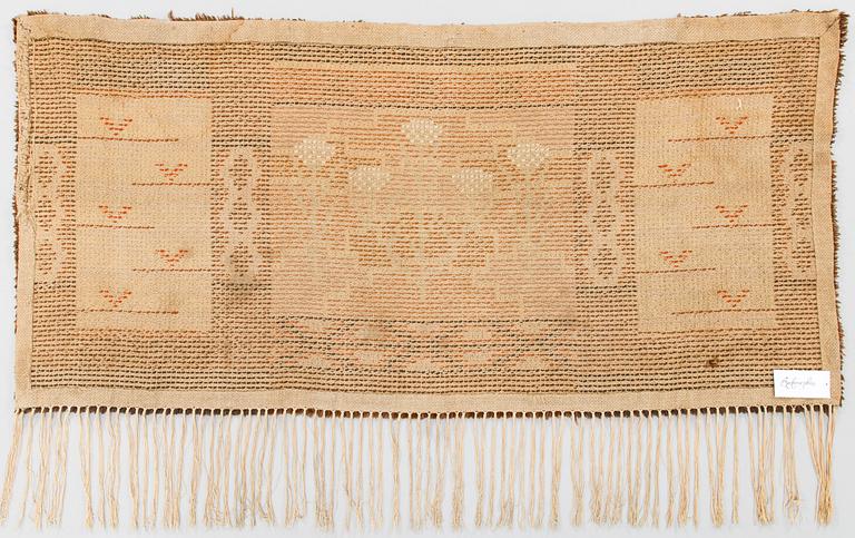 A.W Raitio, ryijy, malli Neovius. Noin 76x160 cm.