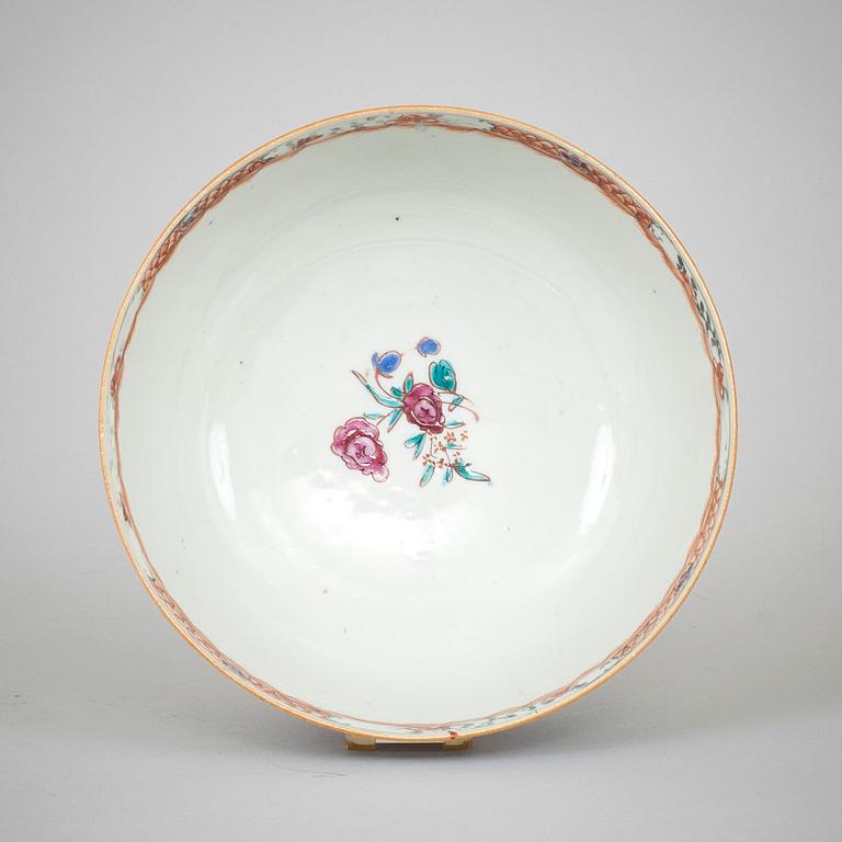 SKÅL, porslin. Kina Qianlong, mandarin 1700-tal.