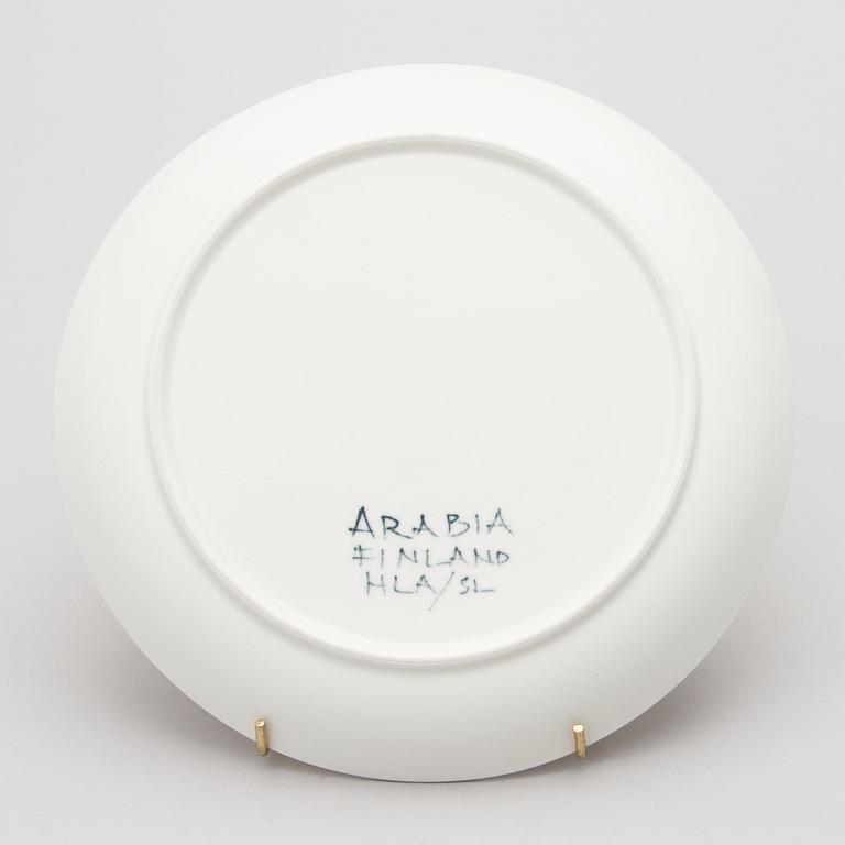 KAARINA AHO, A set of six faience "Sunflower" plates, model AR for Arabia, in production 1960-75.