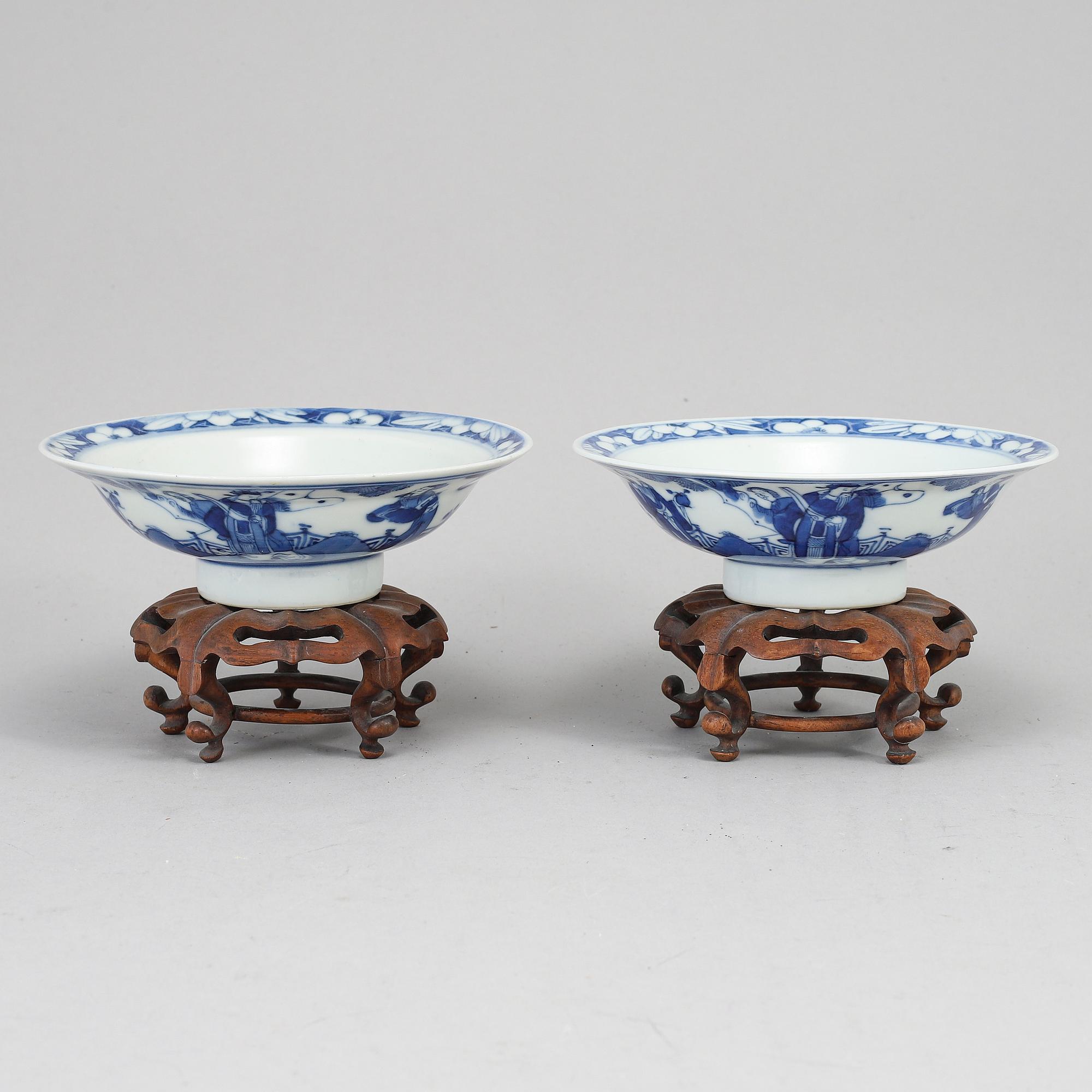 A pair of blue and white bowls, Qingdynasty, circa 1900.
