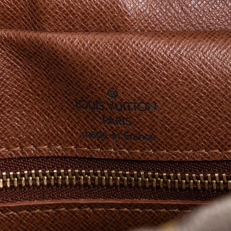 Louis Vuitton, a Monogram Canvas 'Nile 28' shoulder bag.
