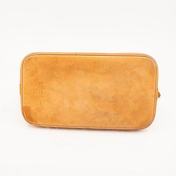 Louis Vuitton,.