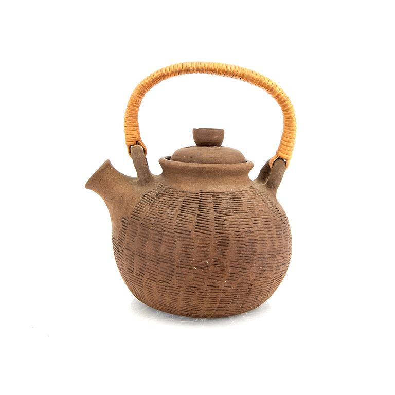 Signe Persson-Melin,  a stoneware tea pot 1952.