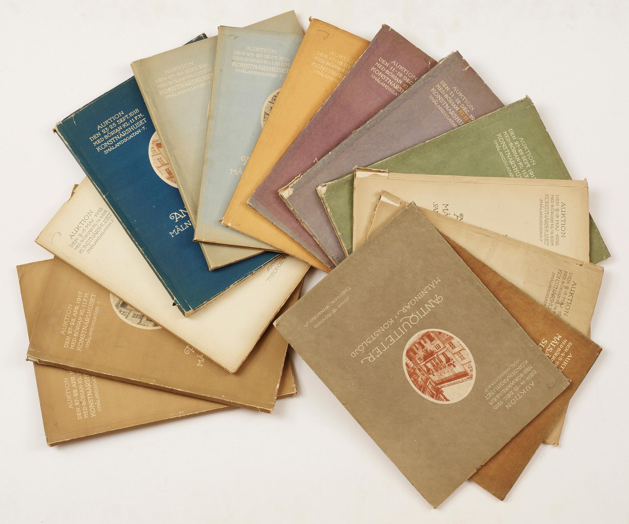 SAMLING TIDSKRIFTER, bla. äldre auktionskataloger, 1900-tal.