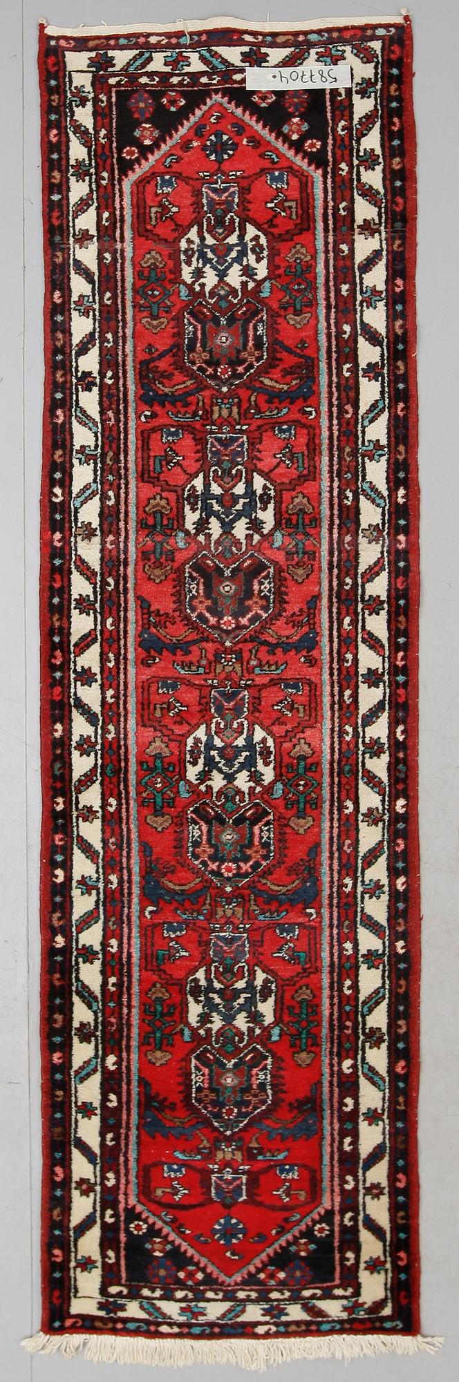 MATTA, orient, 283 x 81 cm.