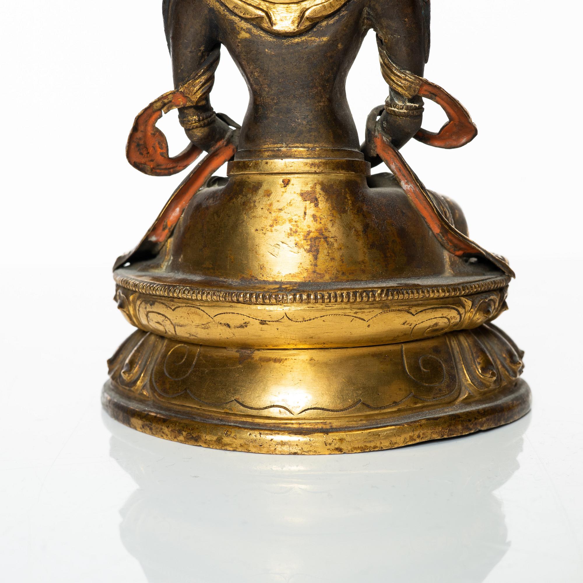 Amitayus, förgylld koppar. Tibeto-kinesisk, 1700-tal.