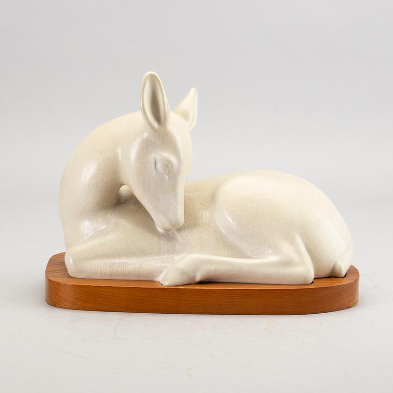 Gunnar Nylund, a stoneware sculpture, numbered 13/250.