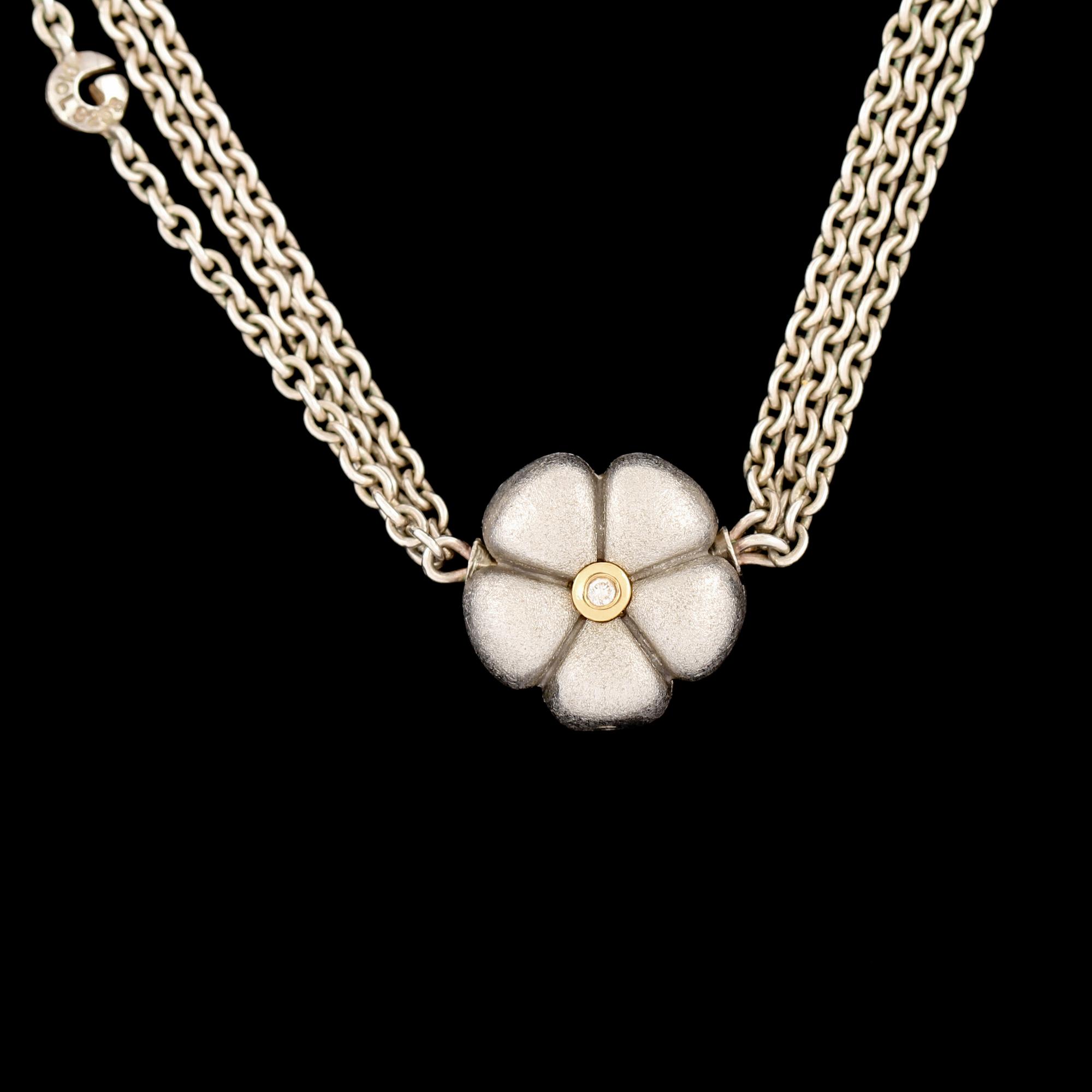 COLLIER, silver, 18k guld samt 2 briljantslipade diamanter, troligtvis Charlotte Lynggaard för Ole Lynggaard. Vikt 17g.