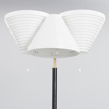 ALVAR AALTO, golvlampa, modell A 809, Valaistustyö.