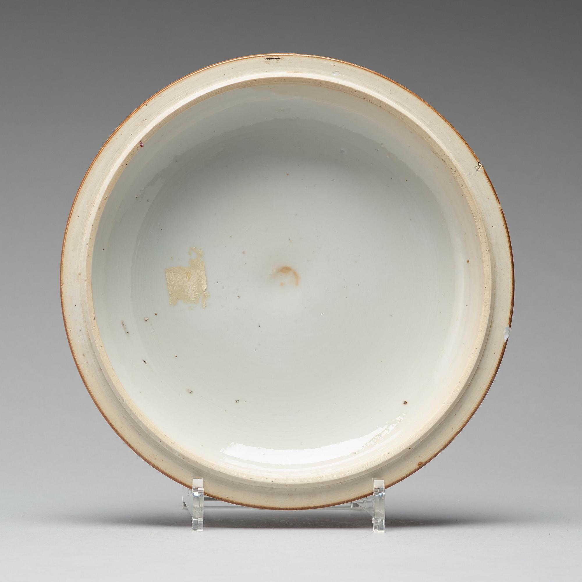 A famille rose tureen with cover, Qing dynasty, Yongzheng (1723-35).