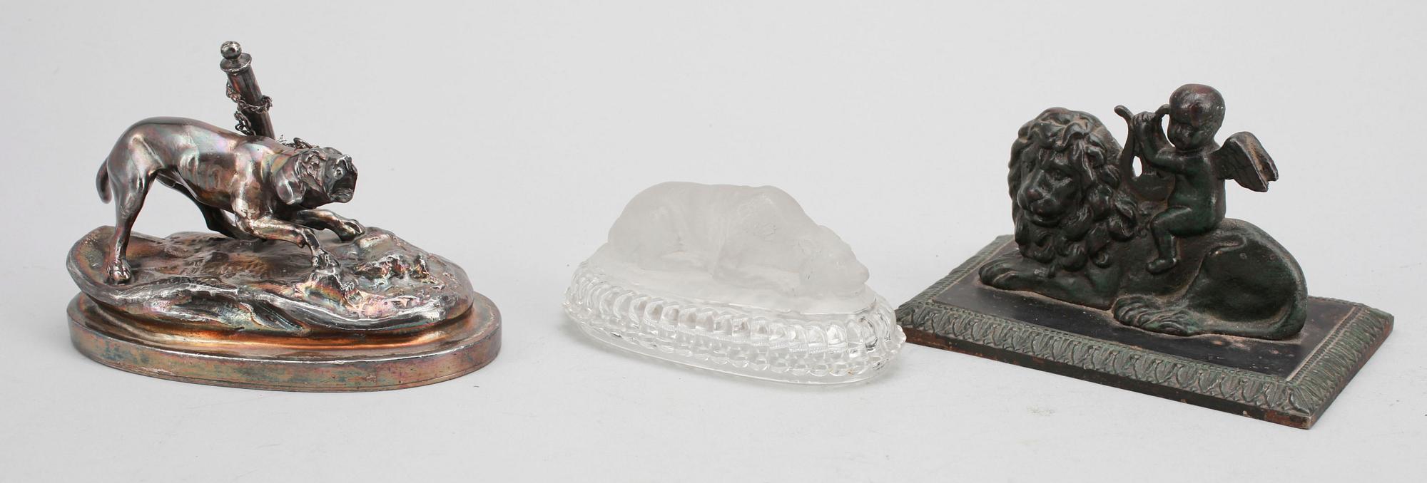 BREVPRESSAR/SKULPTURER, 3 st, gjutjärn, vitmetall, glas, 1800/1900-tal.