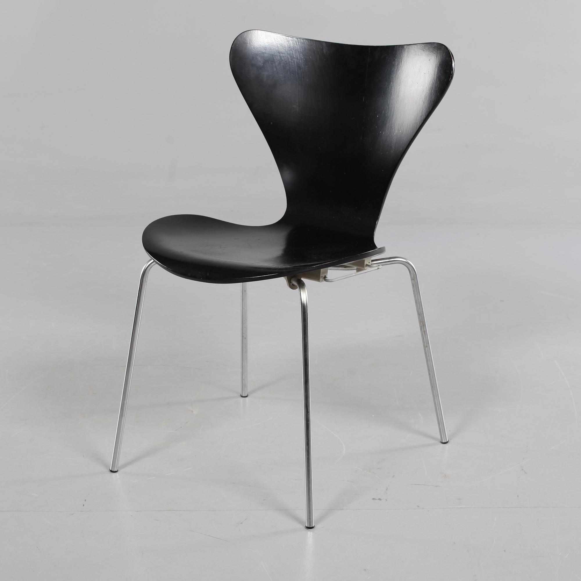 STOL, "Sjuan", Arne Jacobsen, Fritz Hansen, bär datering 1971.