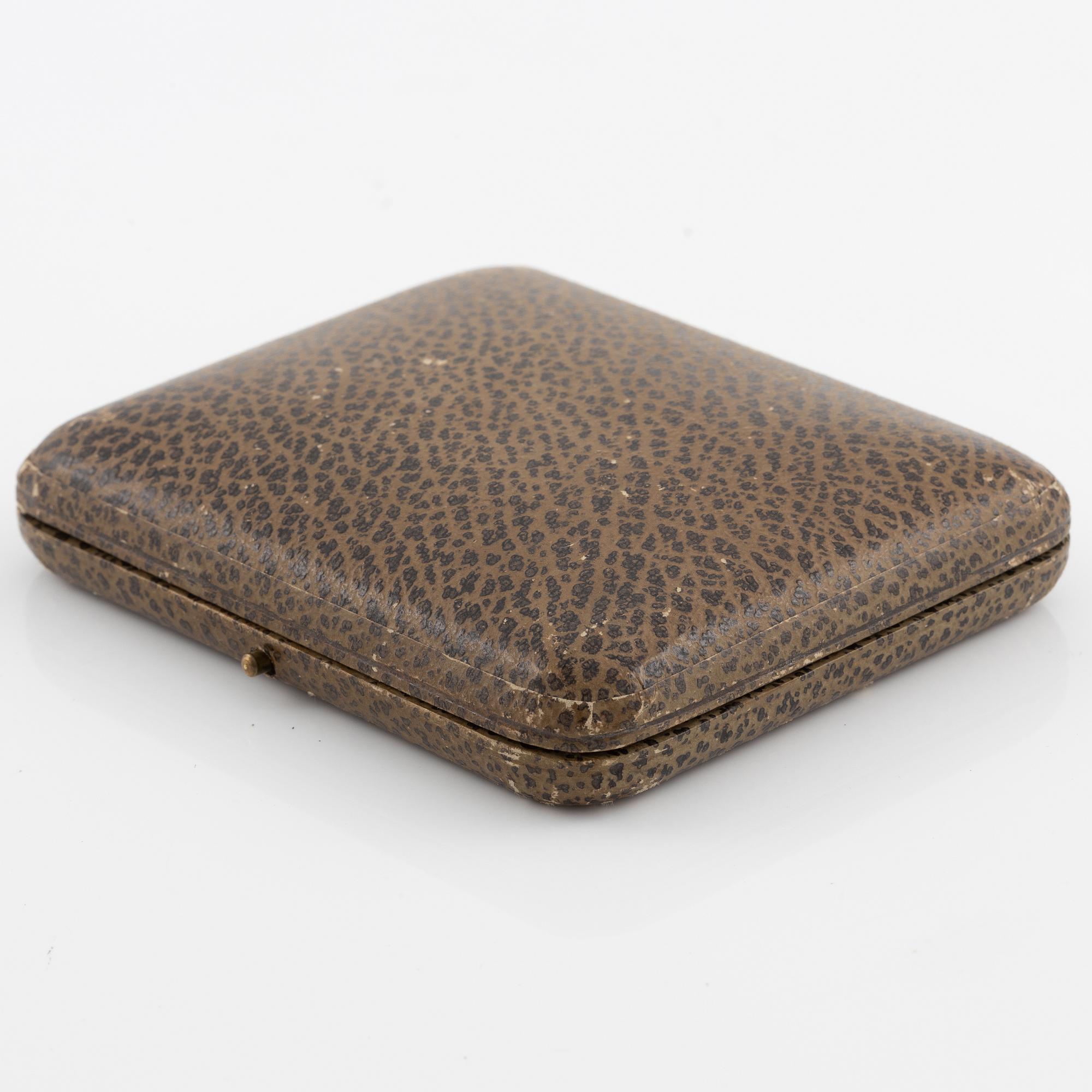 Omega, fickur, 51 mm.