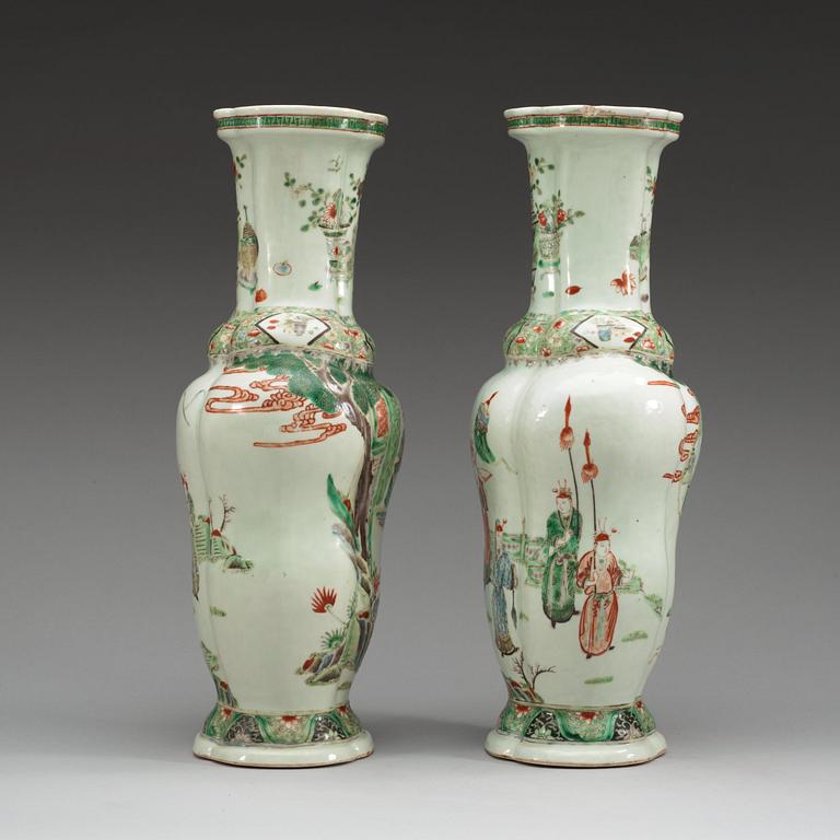 A pair of famille verte vases, Qing dynasty, late 19th Century.