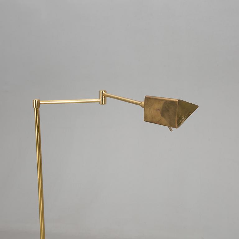 GOLVLAMPA, 1900-talets andra hälft.