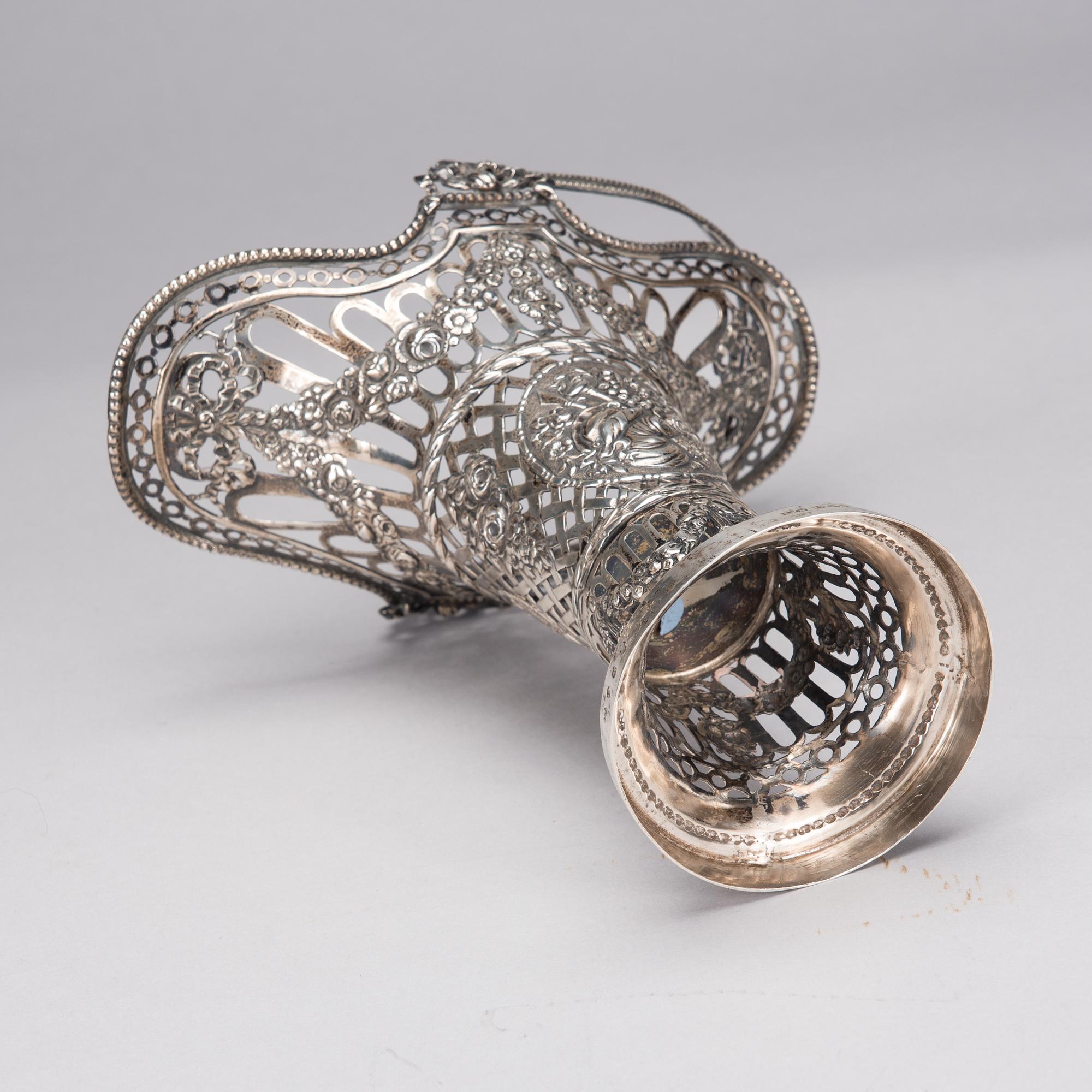 BLOMKORG, silver, Norge, 1900-talets fösta hälft. Vikt 414g.