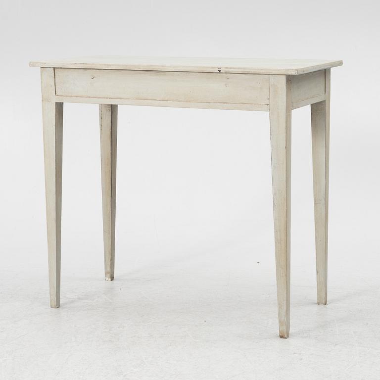 Bord, gustaviansk stil, med äldre delar.