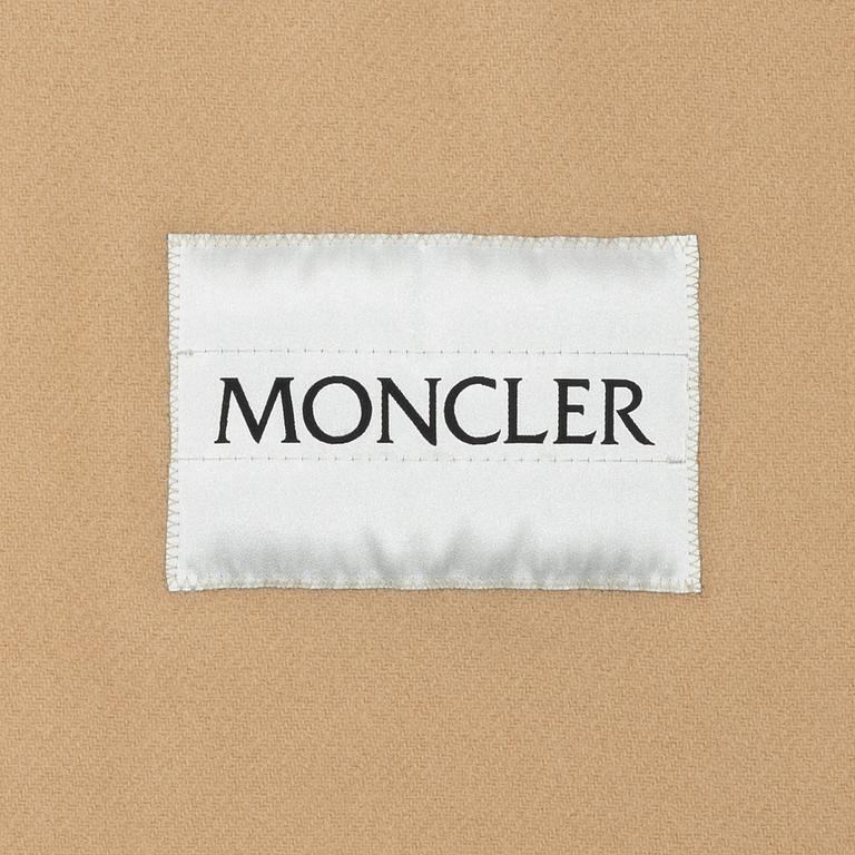 Moncler, a 'Logo Wool Scarf'.