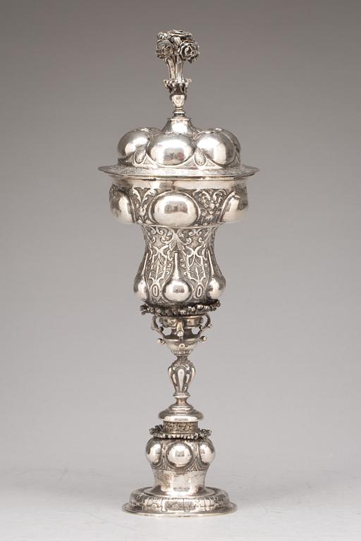 POKAL, silver, barockstil, 1800-tal. Vikt ca 552g.